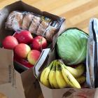 Resultaten visar att om fler konsumenter handlar mat på nätet kan klimatutsläppen minska med mellan 2,4 och 6 procent – men bara om distributionen sker med eldrivna fordon. Foto: IVL