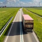 Avtalet ska bidra till en mer robust logistikkedja där civila transportföretag kan stödja militära transporter av personal och materiel. Foto: sven brandsma / unsplash