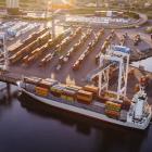 Containerterminalen i Helsingborgs Hamn, där införandet av terminaloperativsystemet Navis N4 har ökat kapaciteten med 30 procent och minskat antalet omflyttningar av containrar med 50 procent. Foto: Helsingborgs hamn