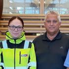 Johan Åkerlund, Operativ chef BCA Sverige, Madelene Warnander, Operations Coordinator BCA, Robert Karlsson Förvaltningschef Kilenkrysset och Per Heikman Affärsutvecklare Kilenkrysset i samband med signeringen.
Foto: Kilenkrysset