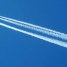 Kondensstrimmor Fotograf: Wikimedia Commons, CC BY-SA 2.5 | André Karwath