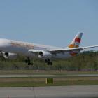 Sunclass OY-VKI landar på Arlanda. Foto: Maxholnwbrg/Wikimedia Commons/https://commons.wikimedia.org/wiki/File:OY-VKI_ARLANDA_V%C3%85R_2024.jpg