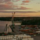 Den hanterade godsvikten i svenska hamnar var totalt 164 miljoner ton, vilket var en ökning med 3 procent, detta jämfört med det låga värdet för 2023. Foto: Philip Myrtorp/Unsplash