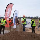 I bild från vänster: Thomas Hässledal, Preem AB, Sverker Källgården, Nivika Fastigheter, Daniel Stålhammar, Skum Biltvätt, Lars-Åke Nejdorff, Besikta Bilprovning, Sven Rydell, Näringslivschef, Jönköpings Kommun, Simon Danell, Blue Wall Construction AB Foto: Nivika