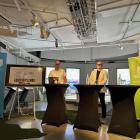 Billy Josefsson, Linköpings Universitet och Svante Swärd Rudström, Norrköping Airport under presskonferensen för Norrköpings kommuns forskningspengar. Foto: Norrköping Airport