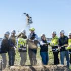 Första spadtaget för logistikprojekt i Arendal Foto: Philip Liljenberg, Platzer