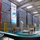 Systemet ska hantera både godsmottagning och orderplockning och är dimensionerat för en kapacitet på drygt 1 600 behållare per timme. Foto: Exotec