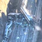 Olycksplatsen. En oberoende utredningskommission under den statliga haverikommissionen CIAF har tillsatts. Parallellt har en rättslig utredning inletts, där Guardia Civil redan börjat höra vittnen och personal. Urspårning följdes av frontalkollision. Foto: Guardia Civil