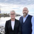 Ulrika Nilsson, vd Piteå Hamn AB tillsammans med Patric Lundström, kommunalråd Piteå kommun. Foto: Piteå hamn