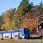 Mälartåg körs på fem linjer i Stockholm-Mälarregionen och har årligen över 15 miljoner påstigande resenärer. Foto: VR
