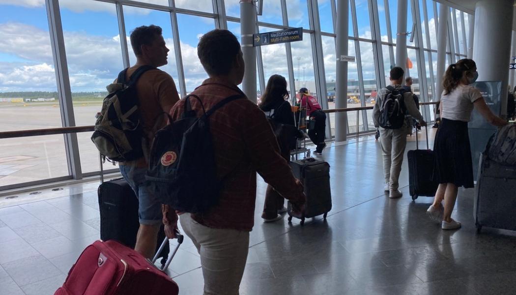 Gustav Sjöholm/TT: Resenärer i Sky City på Arlanda. Arkivbild.