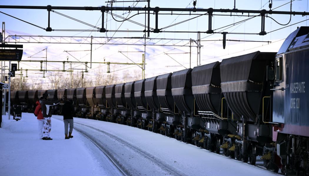 Janerik Henriksson/TT: Malmtåg på väg från Narvik till Luleå. Arkivbild.