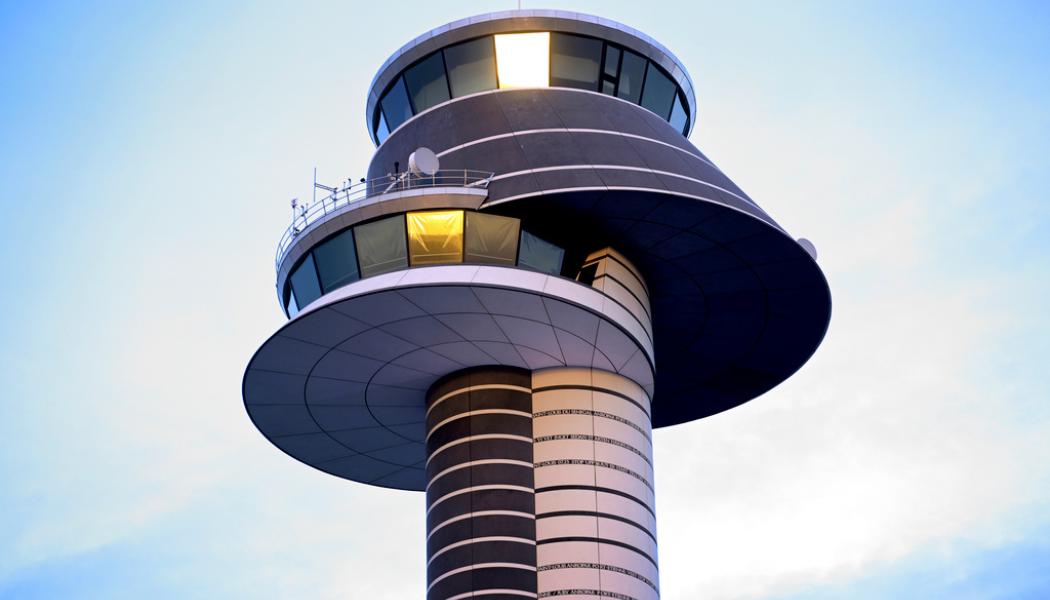 Janerik Henriksson/TT: Flygledartornet på Arlanda flygplats norr om Stockholm. Arkivbild.