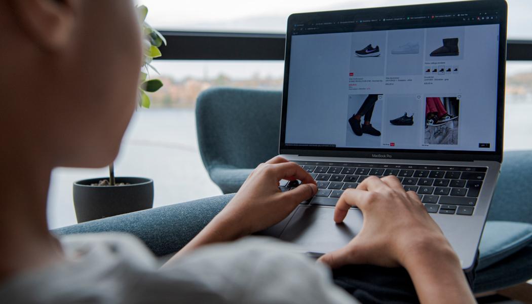 Tim Aro/TT: E-handeln hade det motigt i maj. Arkivbild.