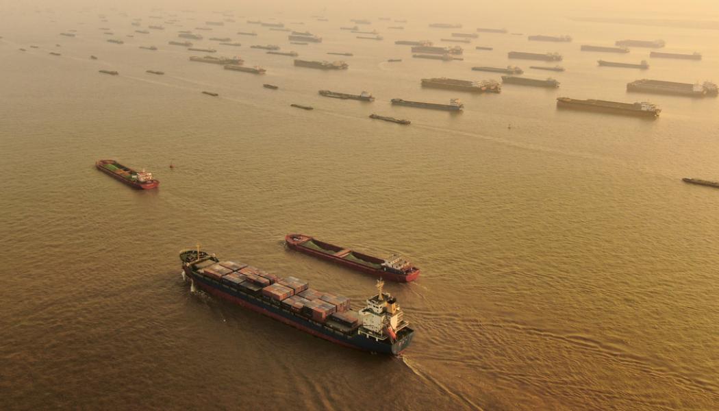 Chinatopix/AP/TT: Yangtze är en starkt förorenad flod, men nu satsas det på bättre miljö. Arkivbild.
