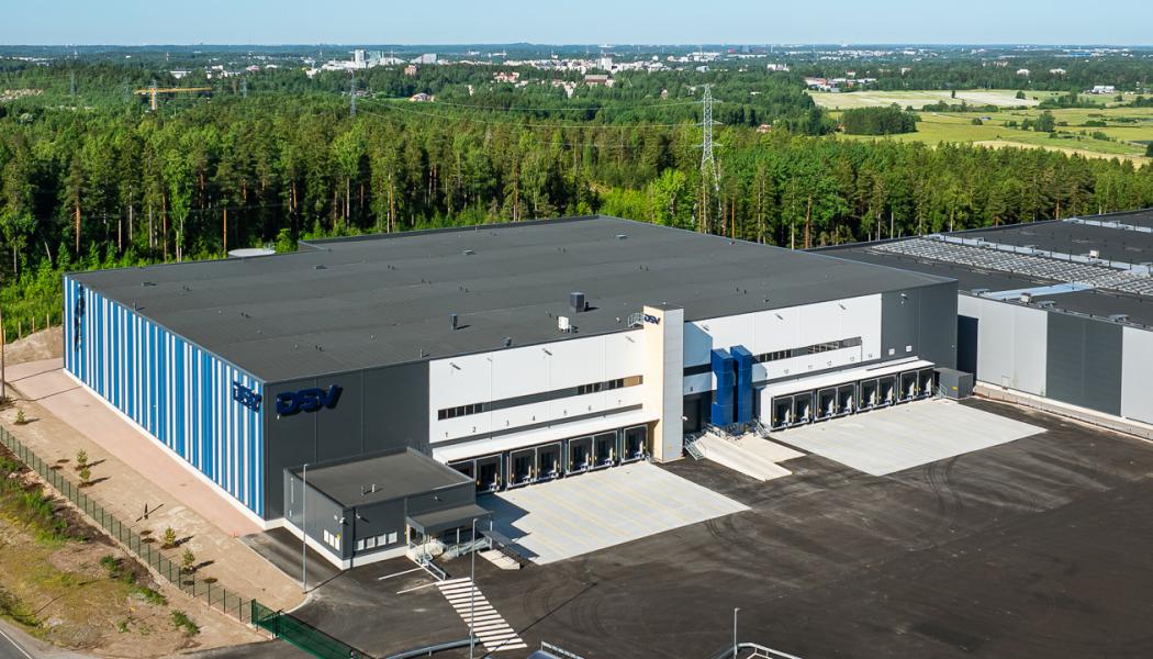 Den nya fastigheten har erhållit miljöcertifieringen BREEAM Very Good och är utrustad med
solceller på taket. Foto: Logicenters