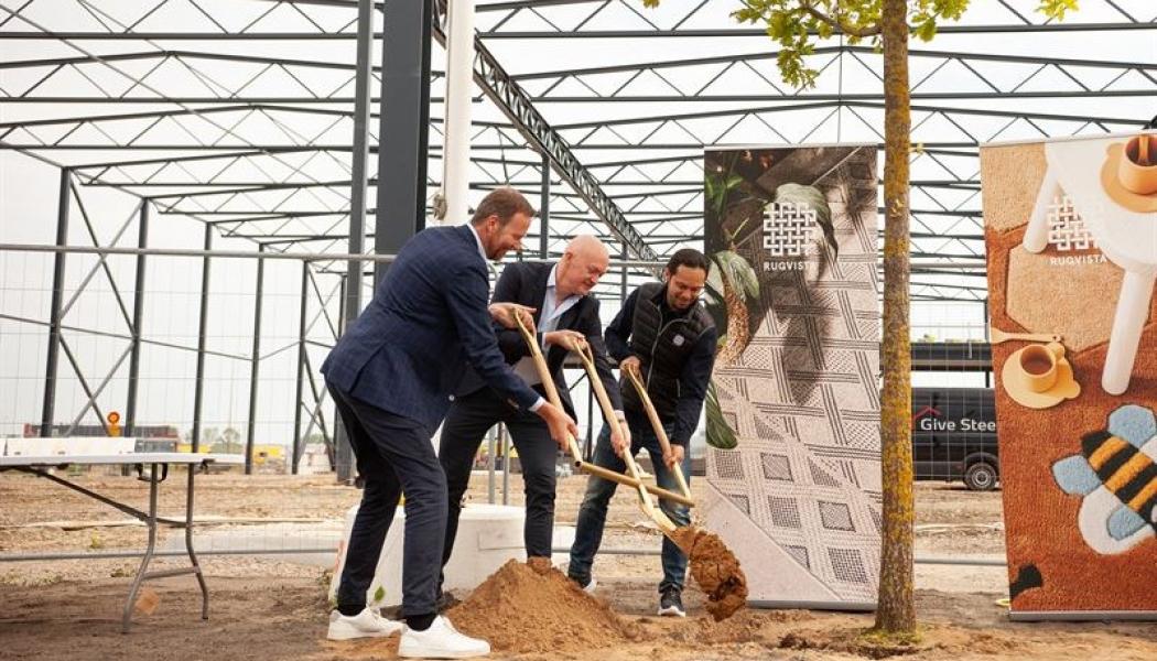 Ett symbolisk spadtag. Foto: Rugvista