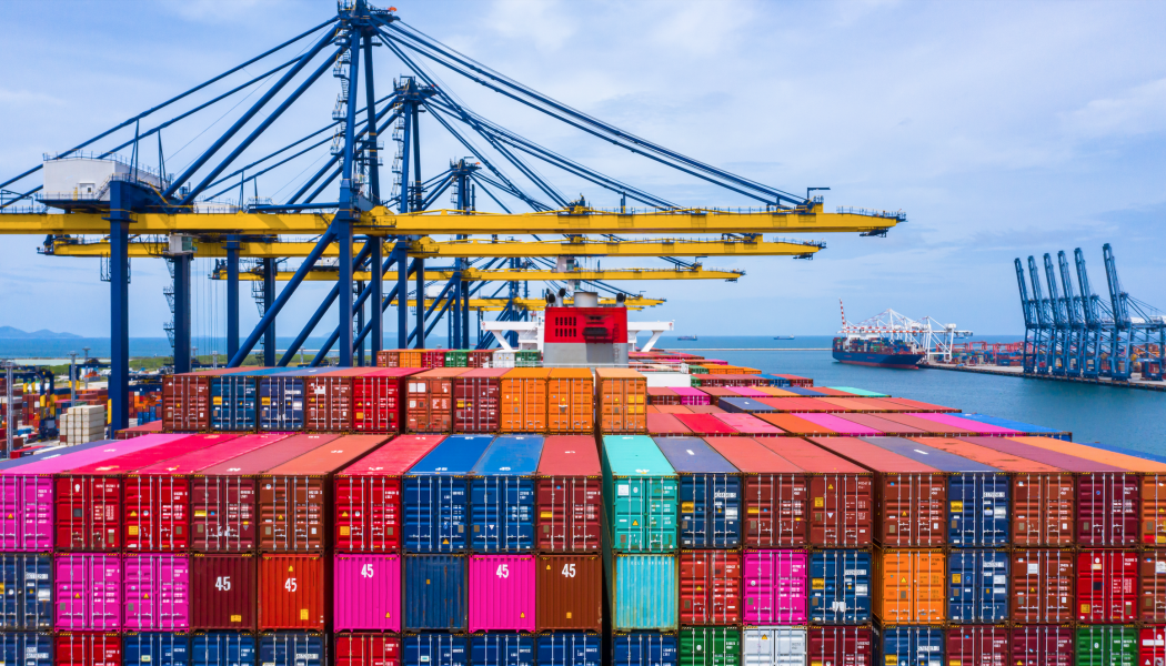 Ivanti Neurons för IIoT automatiserar och förbättrar leveranskedjans processer. Arkivbild