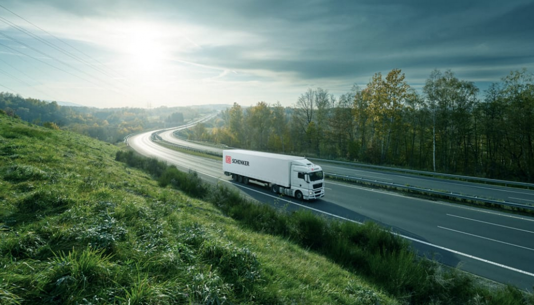DB Schenker ansluter den globala organisationen IRU i syfte att samarbeta för bättre och hållbarare vägtransporter. Foto: DB Schenker
