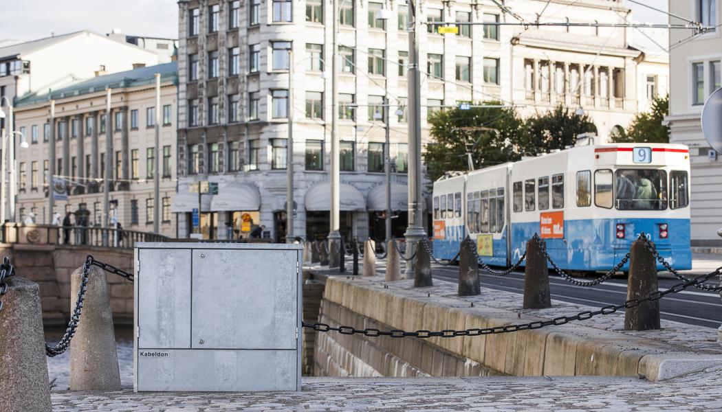 De närmaste åren kommer ett stort antal föråldrade kabelskåp att behöva bytas ut och uppgraderas runt om i Sverige. ABB har kompatibla och användarvänliga lösningar för alla sorters behov. Foto: ABB.