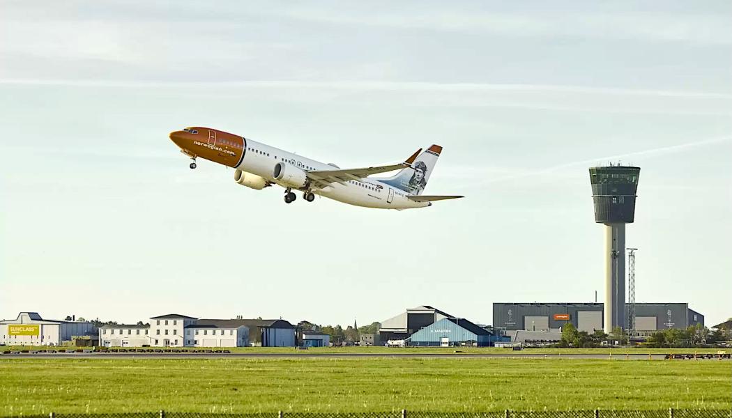 Norwegian utnyttjar sin option att beställa ytterligare 30 Boeing 737 MAX 8, vilket ökar den totala ordern till 80 flygplan. Leveranserna ska vara klara senast 2031. Foto: Norwegian