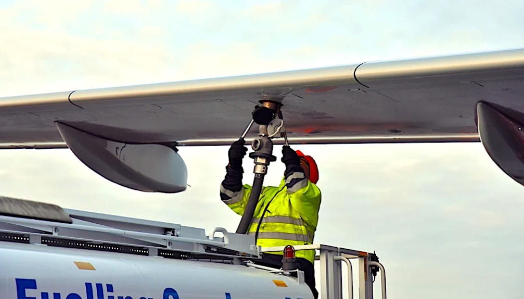 Tankning av flygplan. Foto: V. Ström. Swedavia Airports