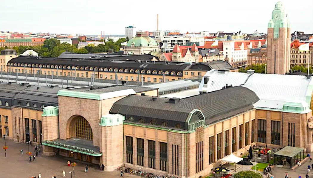 Det nya kundcentret på Helsingfors järnvägstation ska enligt VR erbjuda mer än bara traditionell biljettservice. Konceptet bygger på kundernas önskemål och ska fokusera på personlig rådgivning, reseinspiration och tips om destinationer och rutter. Foto: VR
