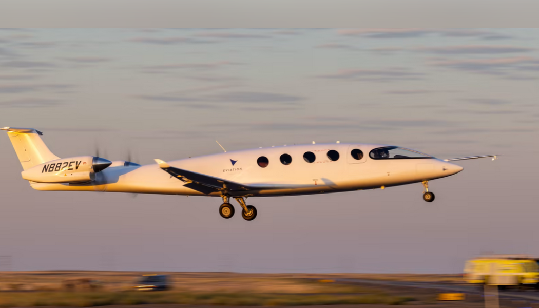 Helelektriska flygplanet Alice gör sin första flygning. Foto: DHL