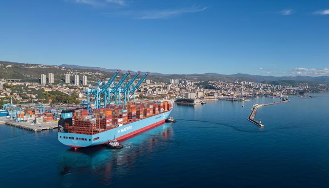 Maersk's containerfartyg vid Rijekas hamn. Sjöfarten genom Hormuzsundet är kraftigt begränsad efter nya säkerhetsincidenter i regionen. Foto: Maersk