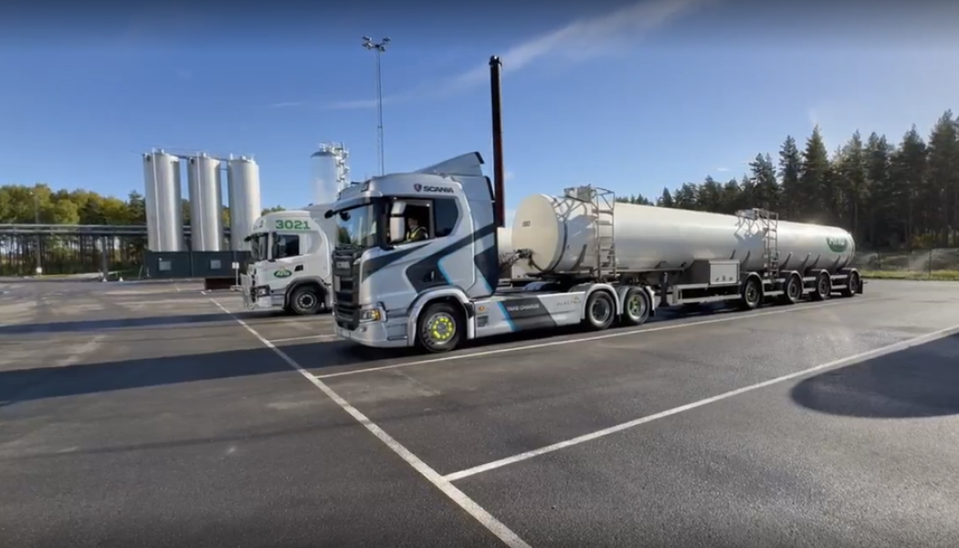 Arla undersöker möjligheterna att elektrifiera de tunga mjölktransporterna. Foto: Arla
