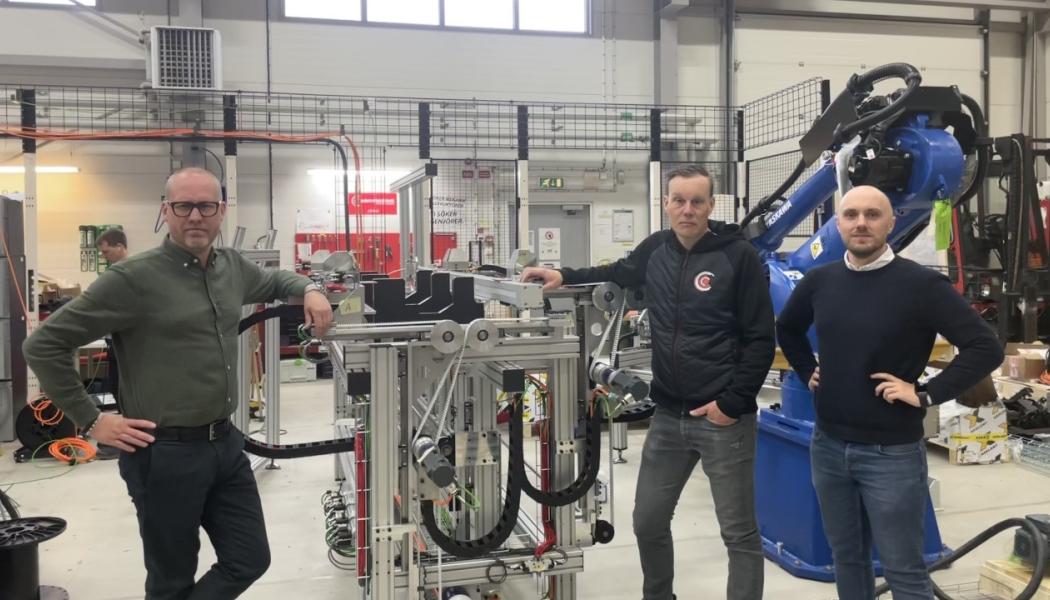 Från vänster Jonas Fischer VD, Henrik Fredman Inköpschef (som också kommer att vara ansvarig för projektet), Gustav Nilsson Marknad & Försäljningschef. Foto: Automationsteknik
