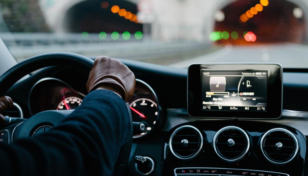 Automatiserade system i fordon och förarnas ansvar. Foto: Wistrand Advokatbyrå