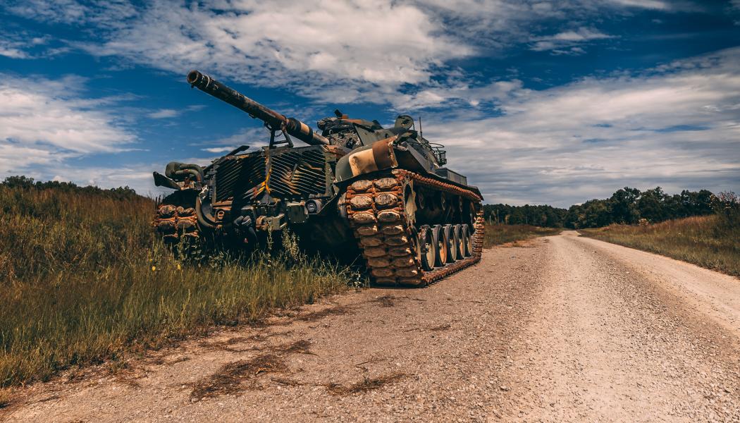 Forskarna fortsätter utveckla brädspelet, och arbetar just nu tillsammans med Markstridsskolan i Skövde. Foto: justin campbell/unsplash