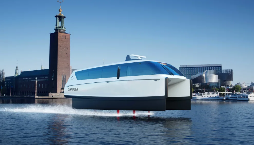 Under 2023 startar tester av Candela P-12 Shuttle i Stockholm, som ska gå i trafik i samarbete med SL, mellan Tappström på Ekerö och Stockholms stadshus. Bild: Candela