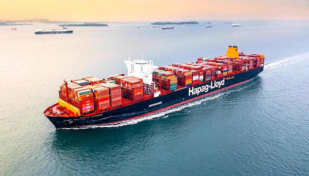 Hapag-Lloyds containerfartyg på väg. Den nyskapade lastbilsförbindelsen genom Saudiarabien anses i alla fall bli betydligt snabbare än sjövägen. Foto: Hapag-Lloyd