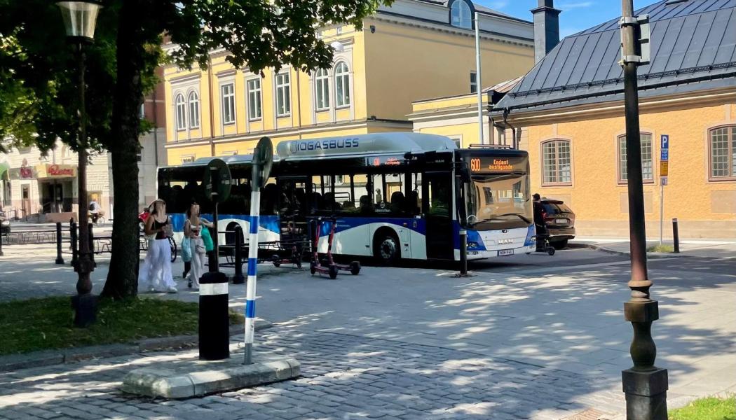 Buss i Örebro. Foto: Stina Wickenberg