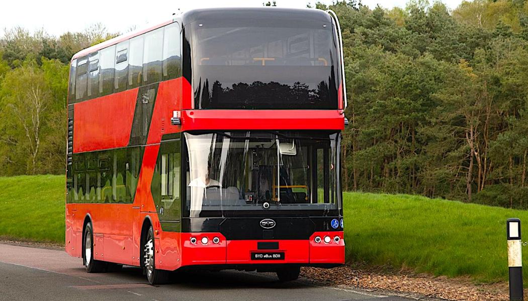 Den lätta batteripaketet har utformats för att förbättra utrymmesanvändningen med 50 procent jämfört med traditionella batteripaket, samtidigt som det bibehåller hög energitäthet. Foto: Sustainable Bus/BYD