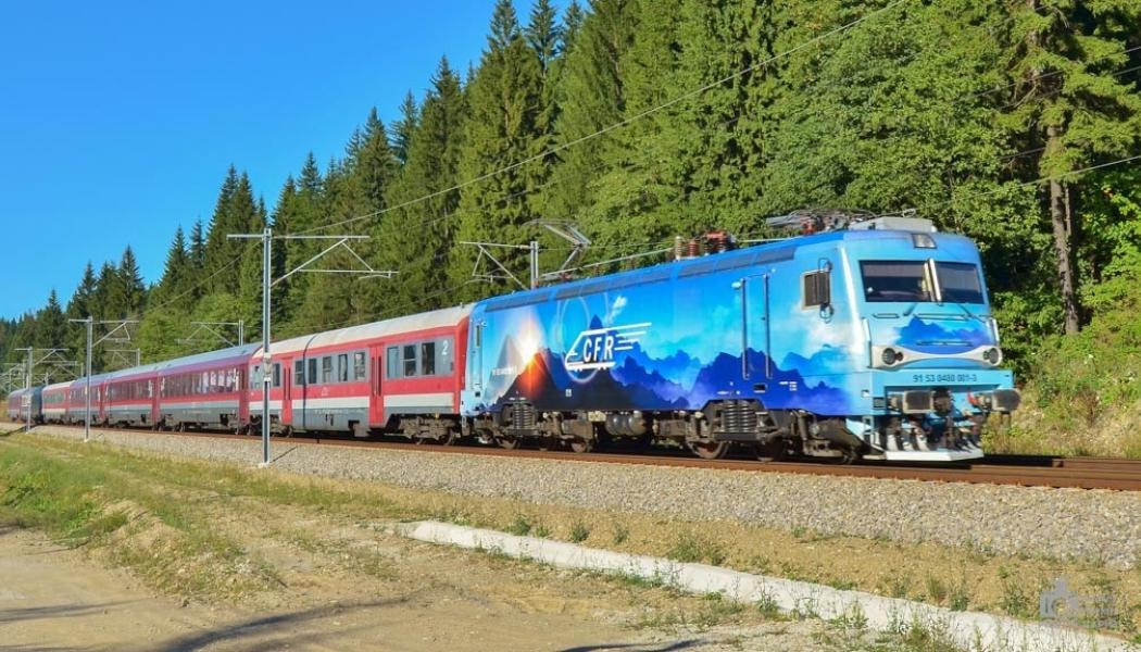 Rumänskt regionaltåg på väg. Foto: CFR Călători,