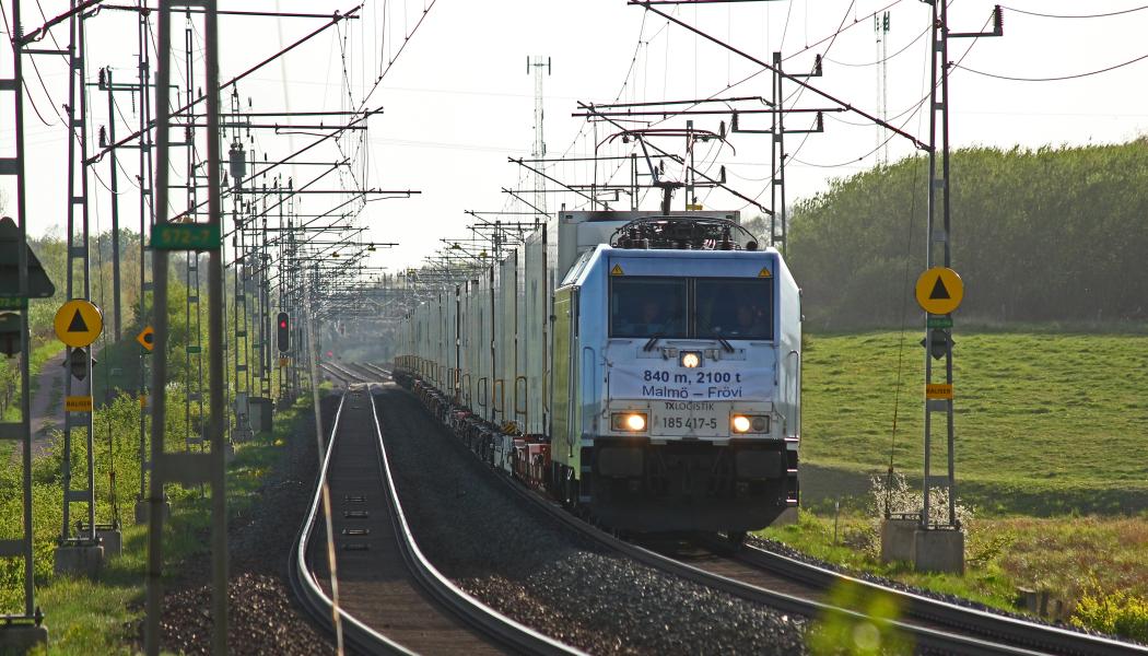 Provtågets längd var 838 meter och körde mellan Malmö och Frövi.  Foto mellan Stehag och Höör.  Fotograf: Magnus Backman, Trafikverket.