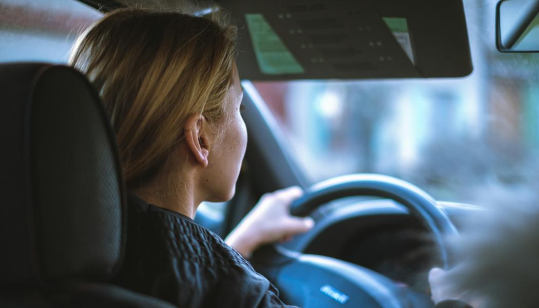 Utöver B1-körkortet införs även möjligheten till digitala körkort inom hela EU. Foto: Jan Baborák/Unsplash