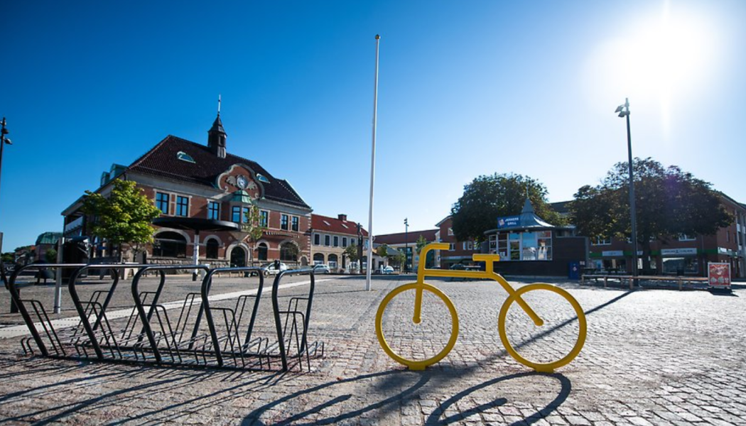 Många deltagare ville testa elcyklar, elsparkcyklar, bilpool och privat bildelning. Foto: Sjöbo kommun 