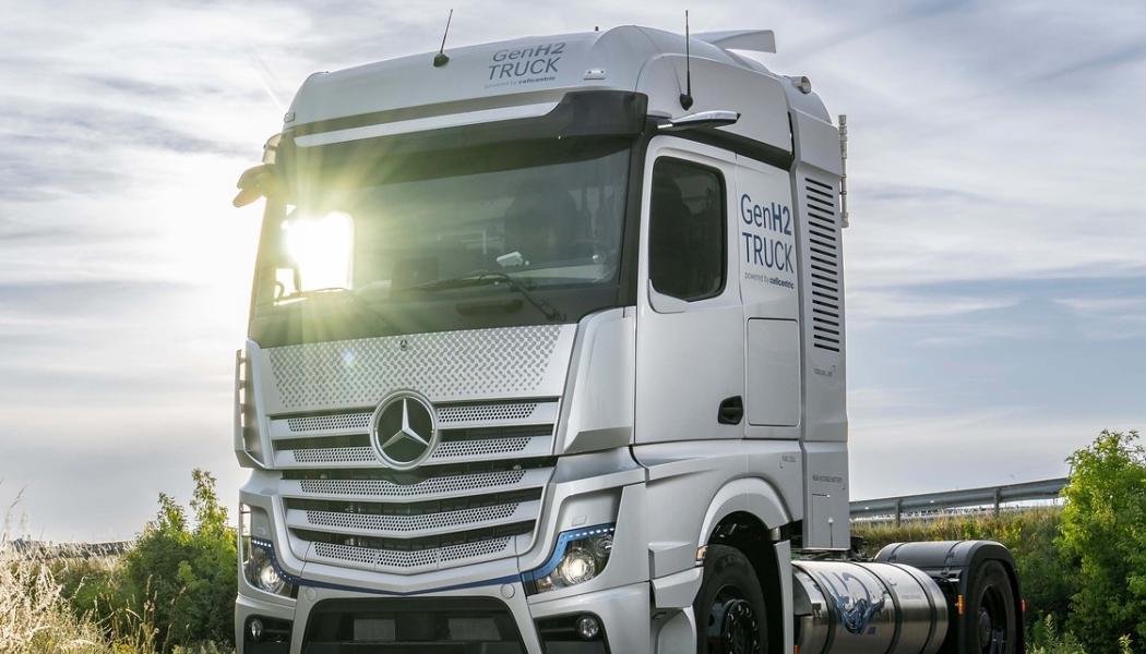 Grön vätgas som energikälla för tunga lastbilar och bussar ingår i Daimler Trucks marknadsstrategi. Foto: Daimler Trucks 