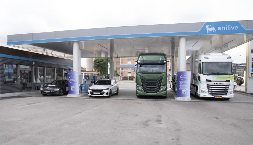 minskningar av växthusgaser (GHG). Totalt kördes 84 procent av sträckan på 100 procent förnybart bränsle, vilket resulterade i en minskning av växthusgaser med 67 procent sett till den totala körsträckan. 