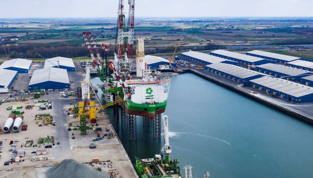 ABB levererar landanslutning i hamn i Nederländerna. Foto: ABB