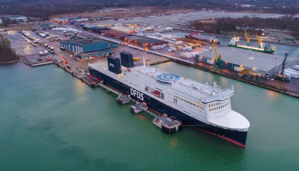 Aura Seaways i Karlshamns hamn.