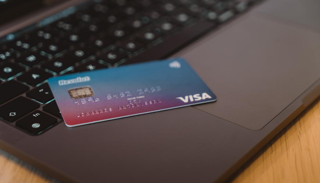 E-handeln har gått svagt under en tid men nu stiger framtidsförväntningarna. Foto: cardmapr/unsplash