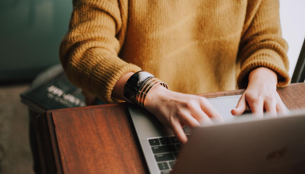 E-handelsoptimism trots lågkonjunktur  Foto: christin hume/unsplash