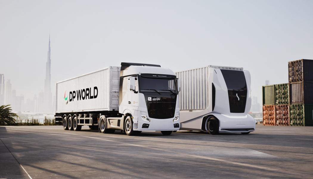Med start i Jebel Ali Port, den tionde mest trafikerade hamnen i världen, kommer samarbetet omfatta hela Einrides erbjudande, med en flotta av eldrivna tunga fordon, autonoma pilotprojekt, laddinfrastruktur och integration av den AI-drivna operativsystemet Einride Saga, som styr hela ekosystemet. Foto: Einride