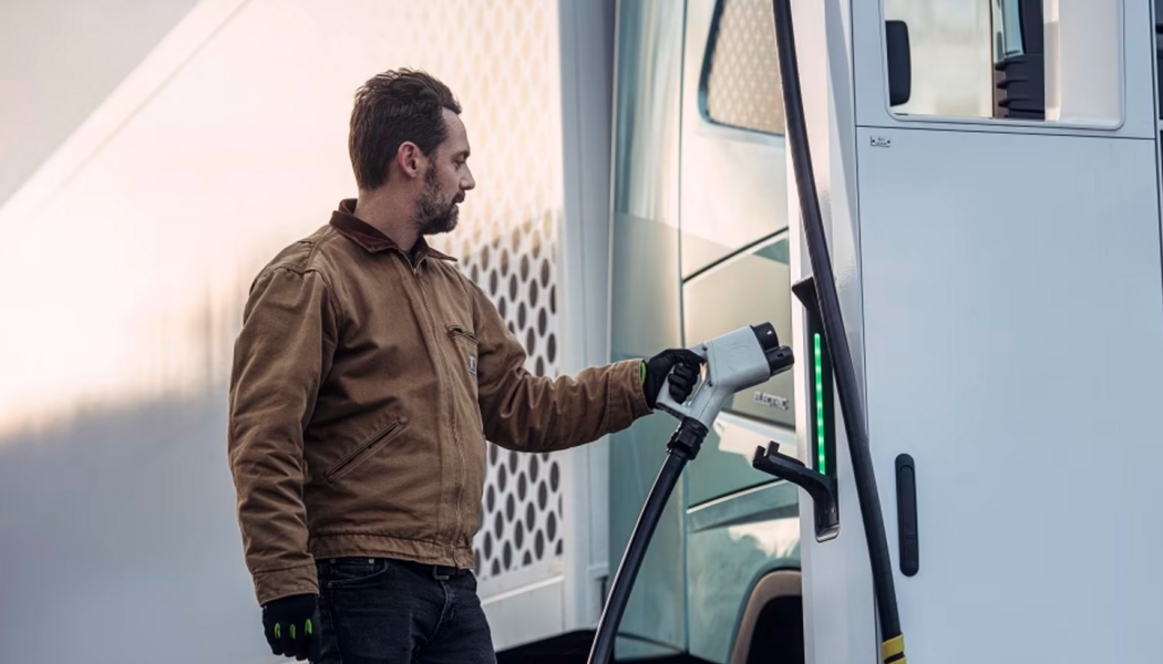 Möjligheterna för tunga transporter att elektrifieras ökar.  Foto: OKQ8