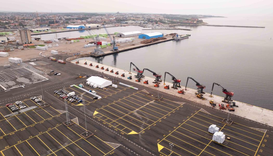 Efter år av planering, påbörjades byggnationerna i november 2021 och nu står den nya hamndelen redo. Foto: Hallands hamnar